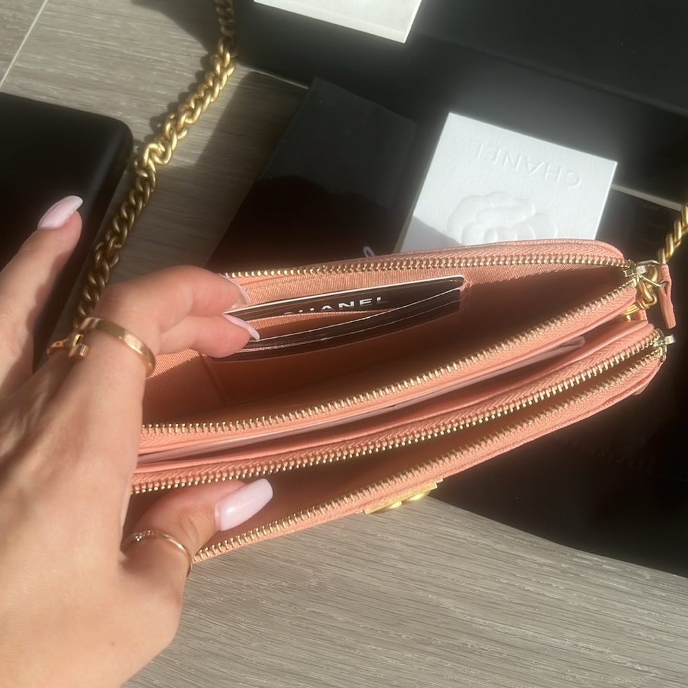 Chanel wallet on a chain - Picture 8 of 9